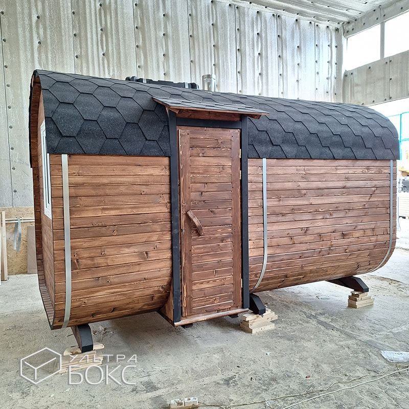 Квадро-Баня сосна 4×2,2 м +ДОПЫ: деревянный козырёк с мягкой кровлей над входом, дверь внутренняя стеклянная на магнитах Сатин матовая белая, душевой поддон, откидной стол, бак для душевой Ель / Кедр — изображение 4