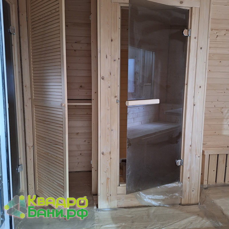 Баня-Парус Беленый Дуб 6 х 2,4 х 2,6 м +ДОПЫ: дверь ПВХ со стеклом в пол, окно ПВХ в комнате отдыха, душевой поддон в помывочном отделении, дополнительный полок в парной, печь «Малуша» — изображение 26