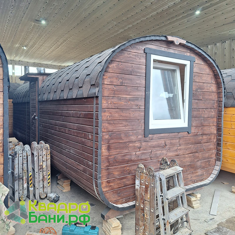 Квадро-Баня 4 х 2,2 м цвет Тик +ДОПЫ: козырёк (над дверью), дверь входная деревянная Стандарт, козырёк (над форточкой), печь на дровах «Везувий Лава», забор вокруг печи (ель) — изображение 30