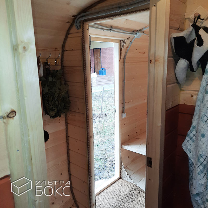 Квадро-баня 600 х 220 см +ДОПЫ: козырёк над входом, дверь внутри стеклянная, проходная коридор - душевая, топка в прихожей печь "Малуша" / "Рада 4_14 S", Ель / Кедр — изображение 10
