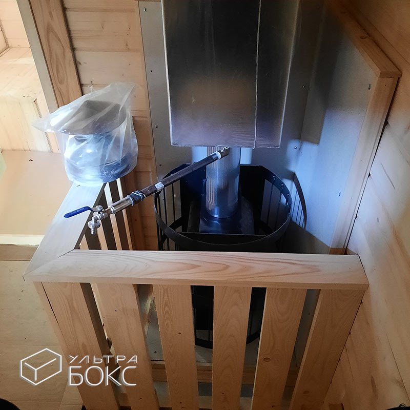 Баня Русская 4х2,6х2,4 м +ДОПЫ: дверь входная металлическая Комфорт, печь на дровах «Везувий Лава», деревянное ограждение вокруг печи, ступени деревянные — изображение 16