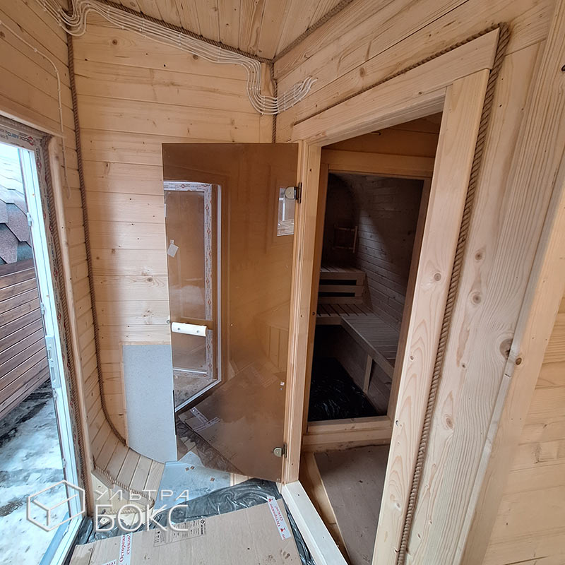 Квадро-Баня Парус 6х2,4х2,6 м +ДОПЫ: раскладное спальное место, печь «Везувий», светильники, ступени деревянные перед входом — изображение 14